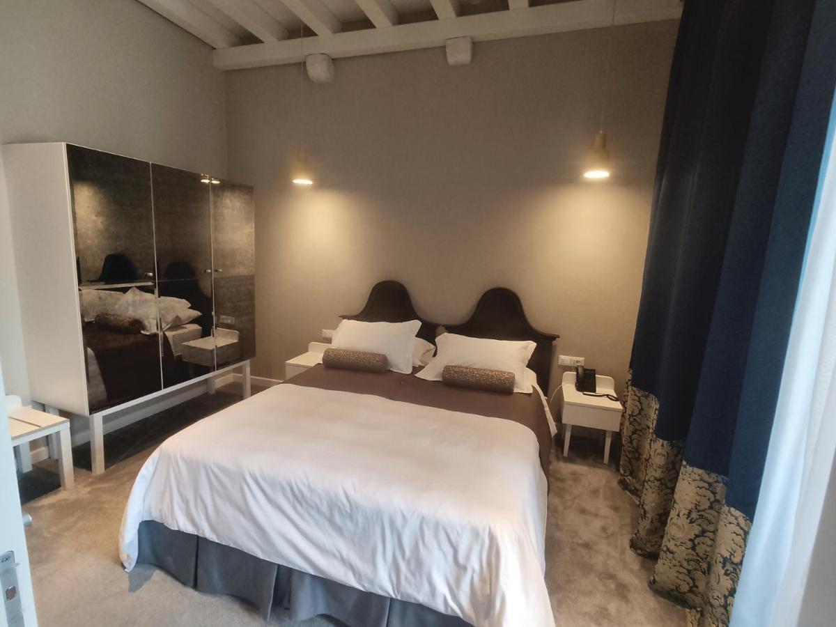 טרוגיר XII Century Heritage Hotel מראה חיצוני תמונה