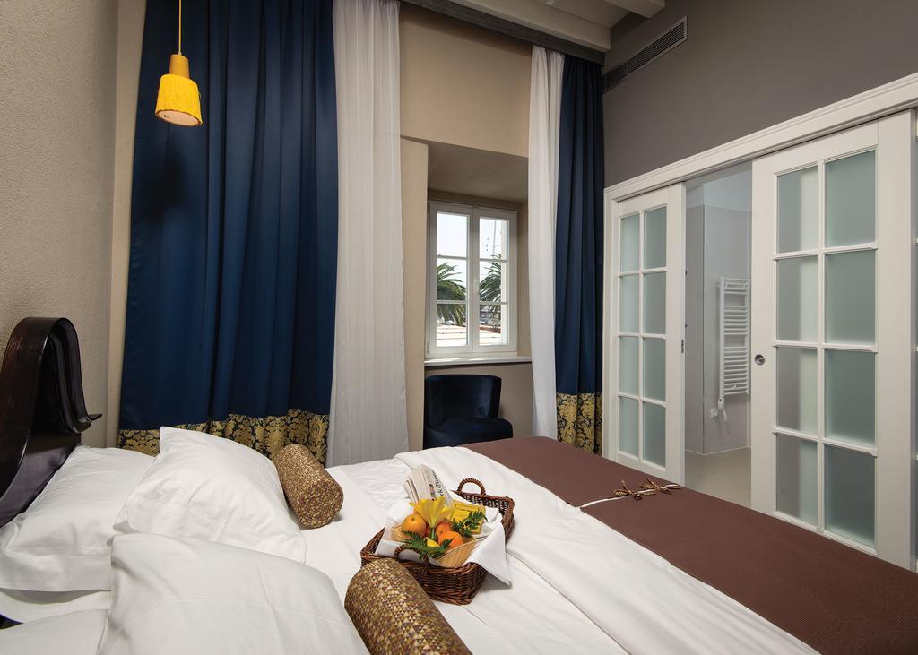 טרוגיר XII Century Heritage Hotel מראה חיצוני תמונה